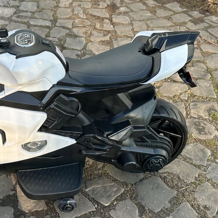 Motocicleta electrica 3-5-ani