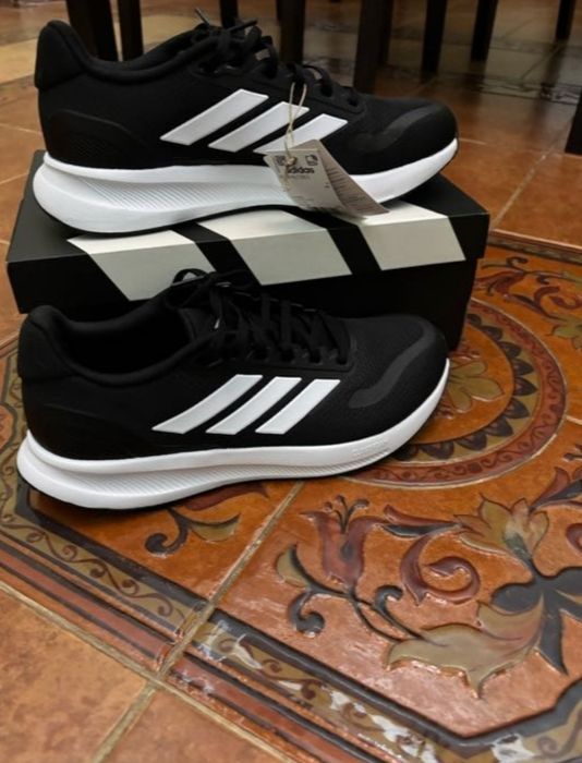 Adidas кроссовки