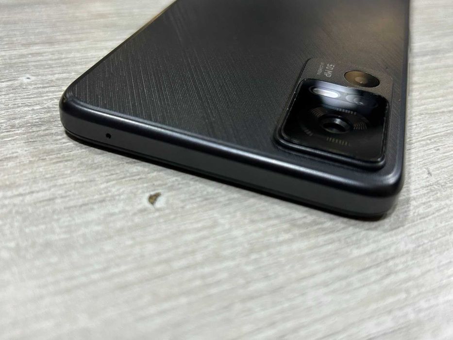 TCL 40R 5G 64 GB 4 RAM