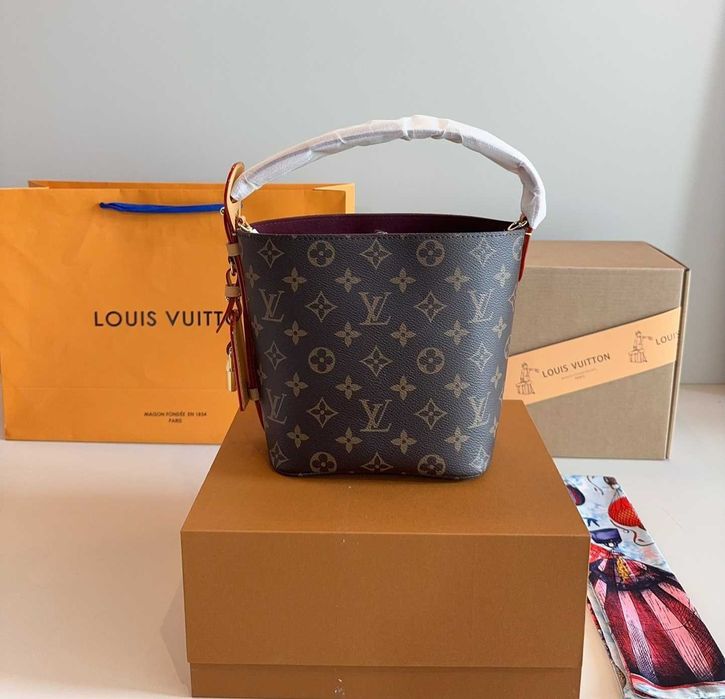 Дамска чанта Louis Vuitton