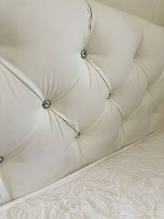 кровать для спальни