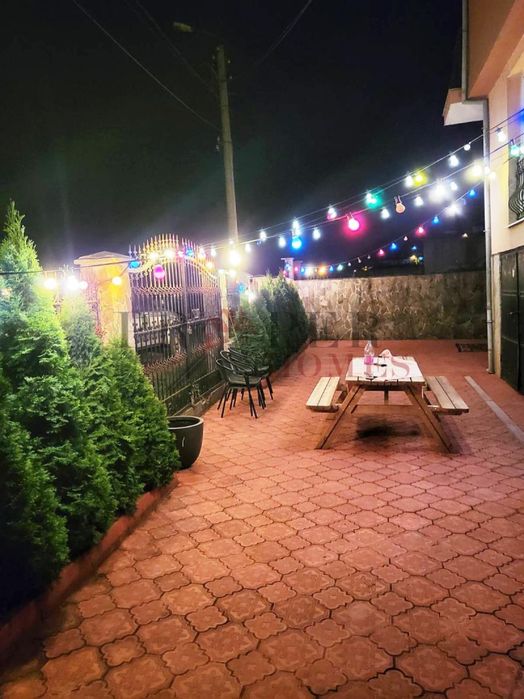 Дава се под наем Тристаен апартамент в Велико Търново, Стара част - 110 кв.м за 382.5 € - Снимка #9