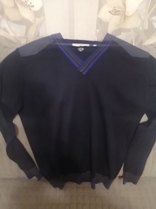 Продам полувер подростковый и рубашку брендовую.