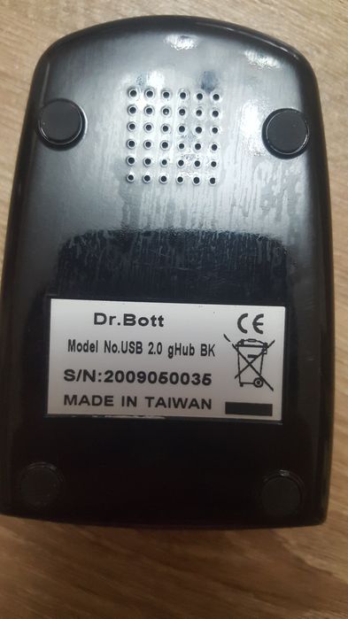 Dr. Bott gHub 2.0
4 - Porturi USB 2 Hub