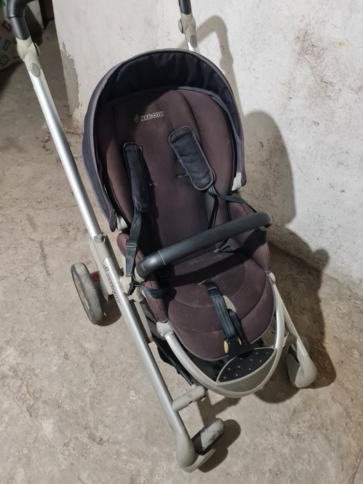 Продавам бебешка количка Maxi Cosy/Bebeconfort+Кошче за кола Hauck