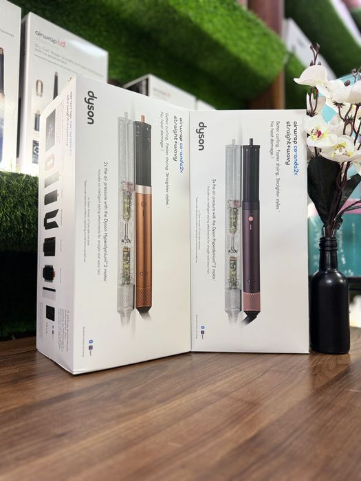 Straight + Wavy Dyson Co-anda2x