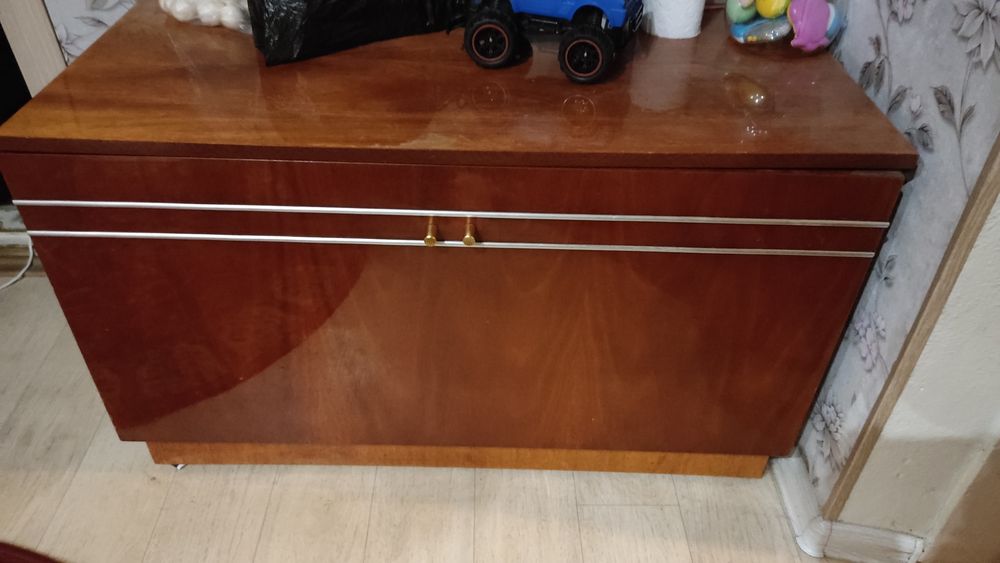 Продам мебель срочно