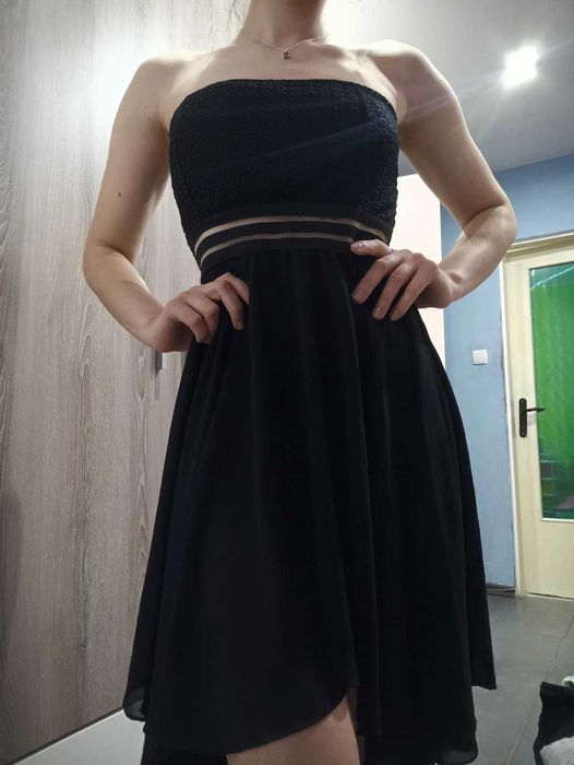 Черна рокля с опашка