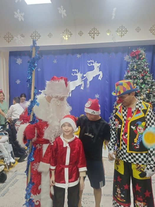 Аяз ата,акша кар,дед мороз.