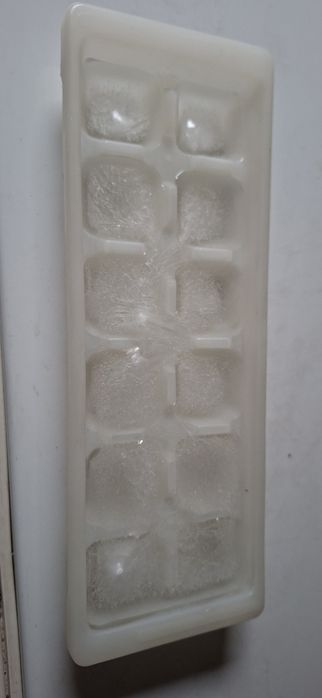 Хладилник Samsung 85см