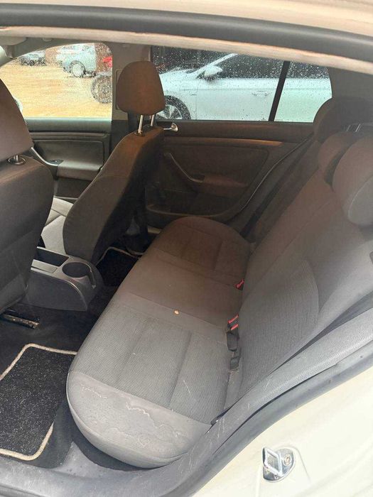 Vând Volkswagen Golf 5 1.9 TDI 350.000 km