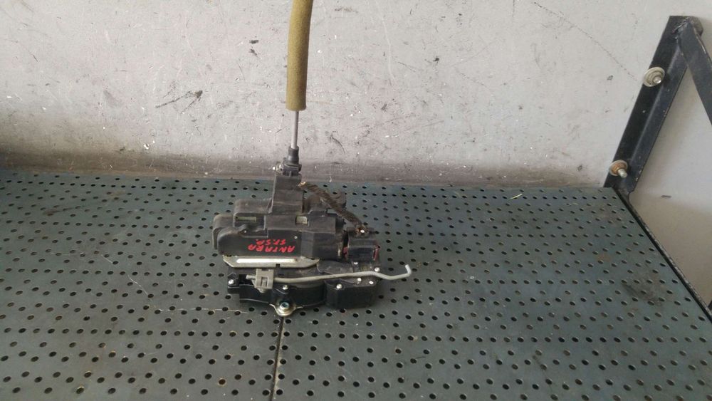 Broasca usa stanga spate opel antara a l07