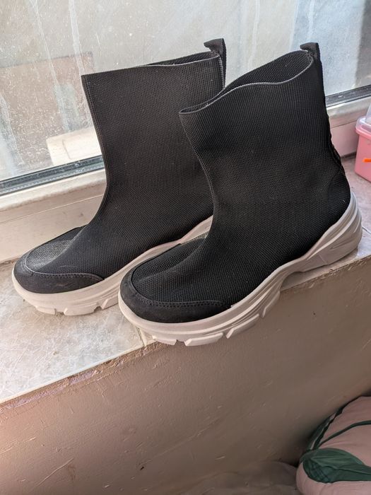 Обувки тип slip on