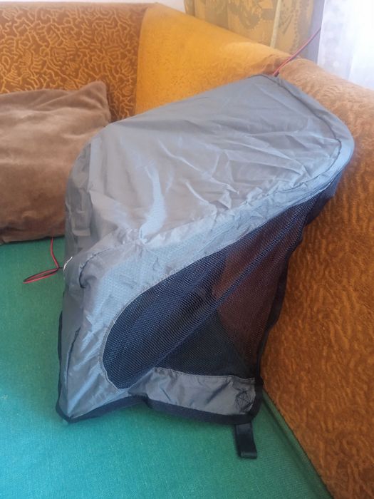 НОВ LittleLife Сенник за раница за носене на деца