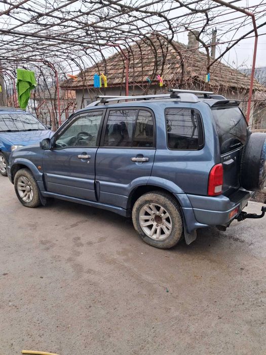 Se vinde suzuki grand vitara 2005.