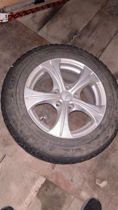 Продам зимние шины с дисками