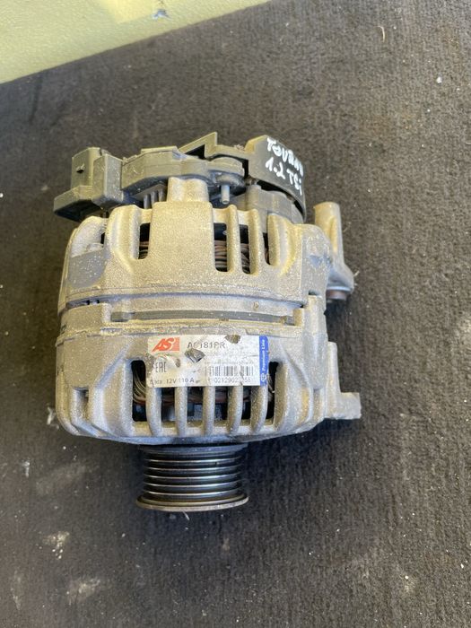Alternator Vw Touran 1.2TSI Golf 5 6 Seat leon Pret 250 lei