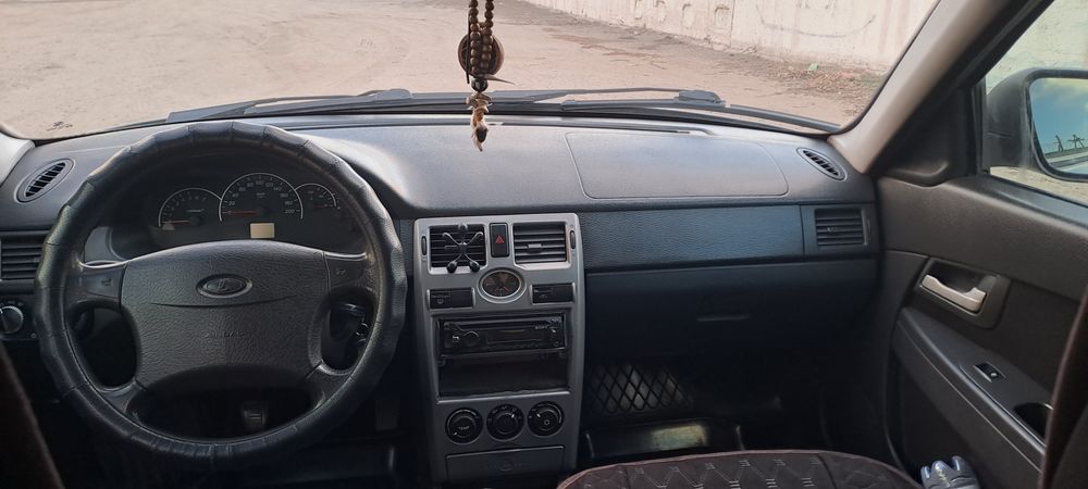 Продам Приору 2011г