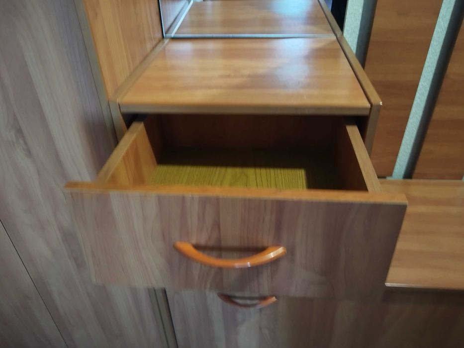 Прихожая трехсекционная