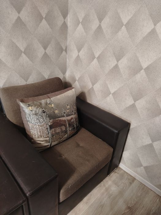 Диван угловой с пуфиком