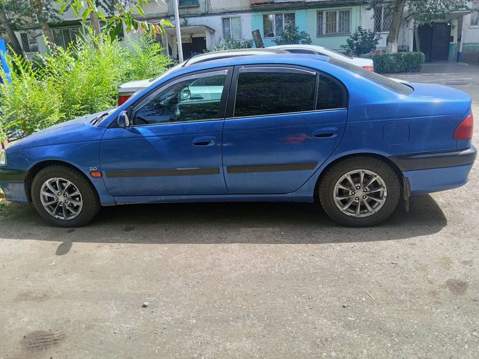 Продам Тойота Авенсис
