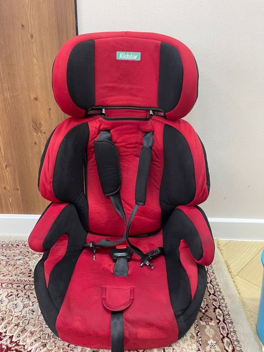 Детское кресло в машину