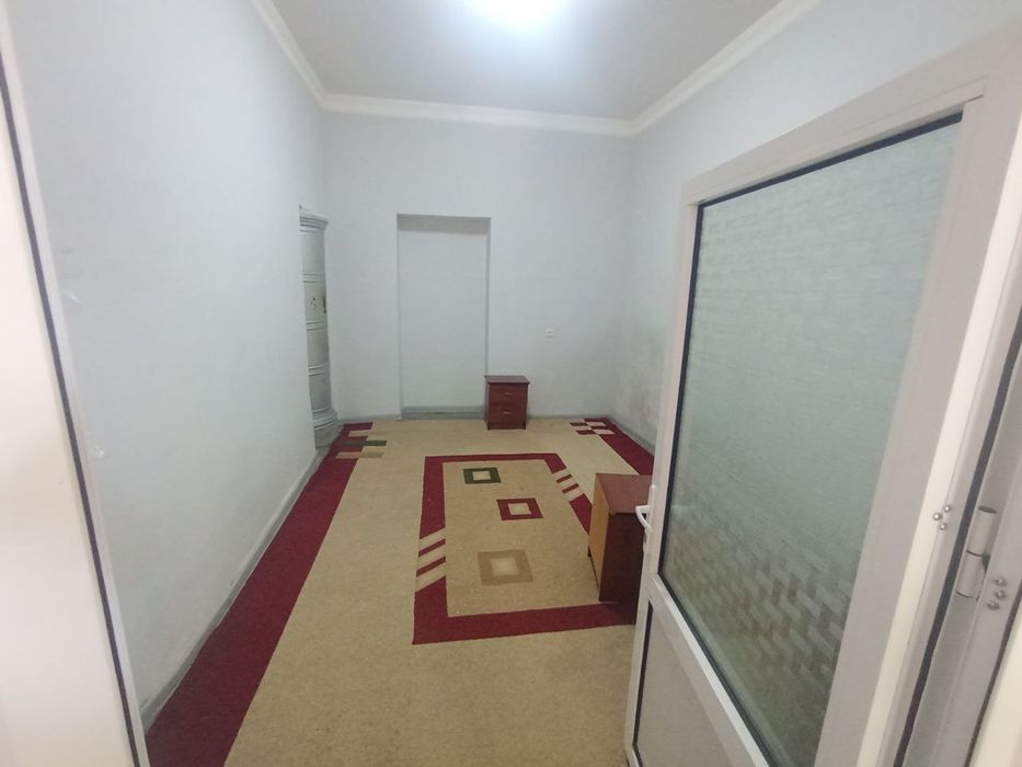 1 honali kvartira ijaraga beriladi. Hamma sharoitlar yaxshi