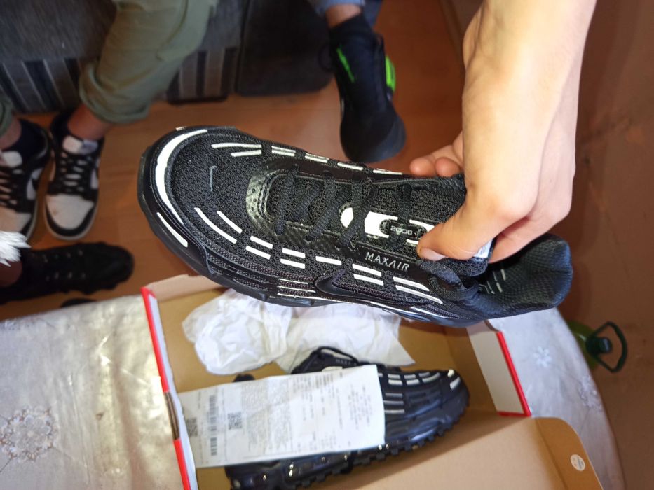 Маратонки найк нови