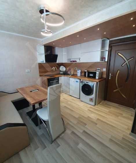 Дава се под наем Многостаен апартамент в София, Хладилника - 60 кв.м за 598.23 € - Снимка #4