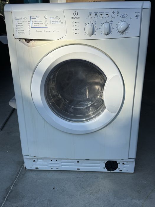 Пералня със сушилня Indesit