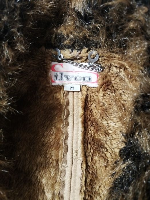 Дамско естествено късо палто