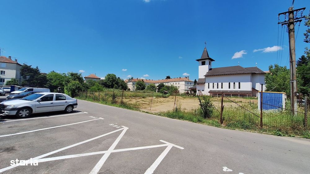 Fagaras, teren 3400mp intre blocuri pe str. Negoiu, toate utilitatile
