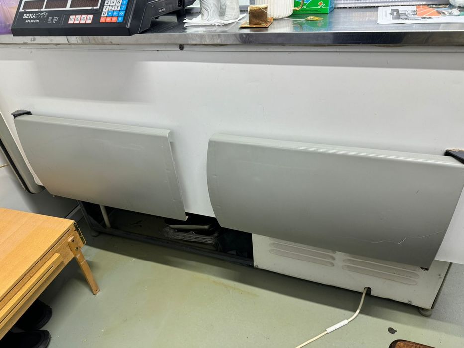 Витринный холодильник