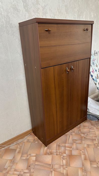 Продам шкаф в хорошом состояние,