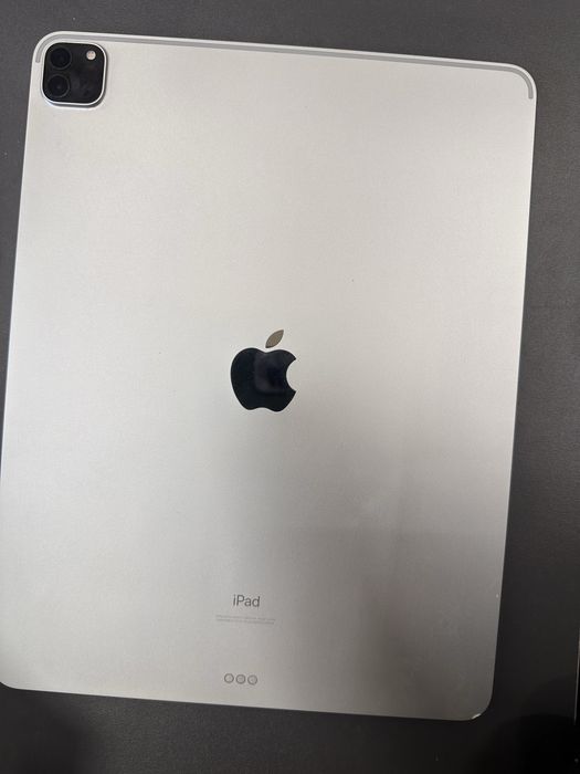 iPad Pro 12.9 4 Gen 128GB + Magic Keyboard + Apple Pencil 2