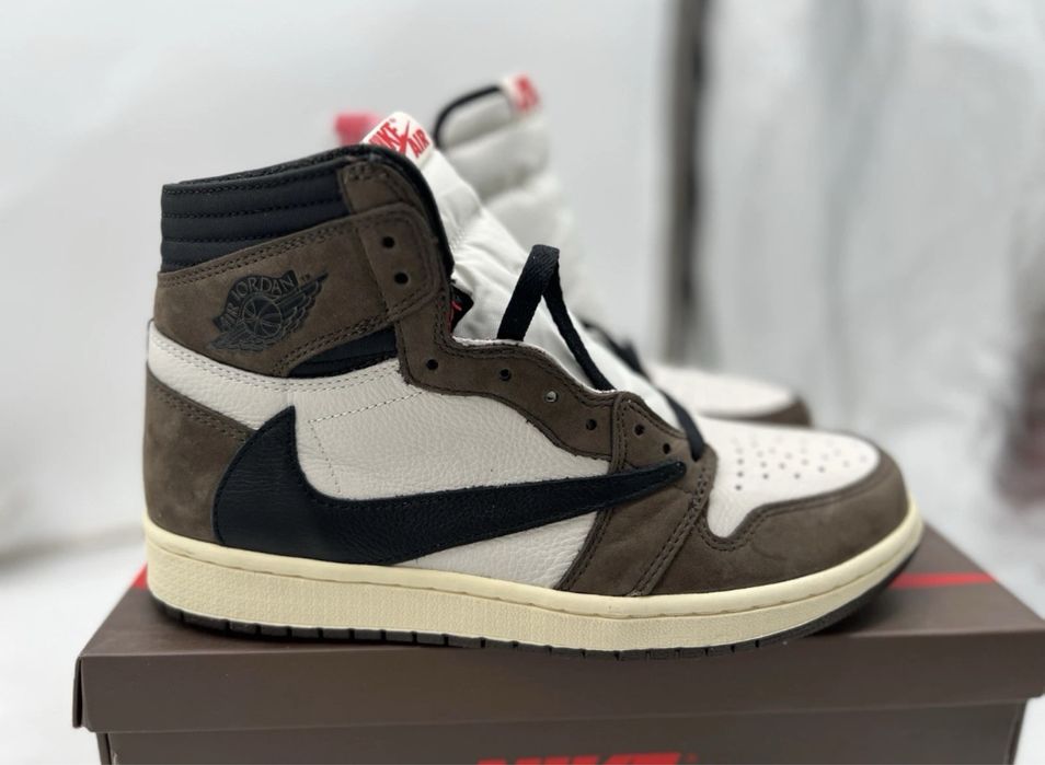 Adidasi Nike Air Jordan 1 Retro Travis Scott Cactus Jack