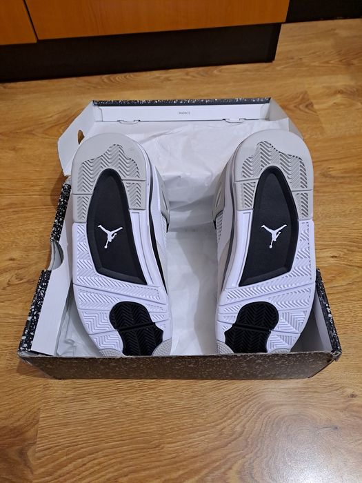 Jordan 4 military black