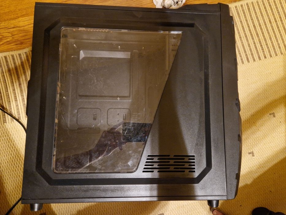 Кутия AZZA Draco 207