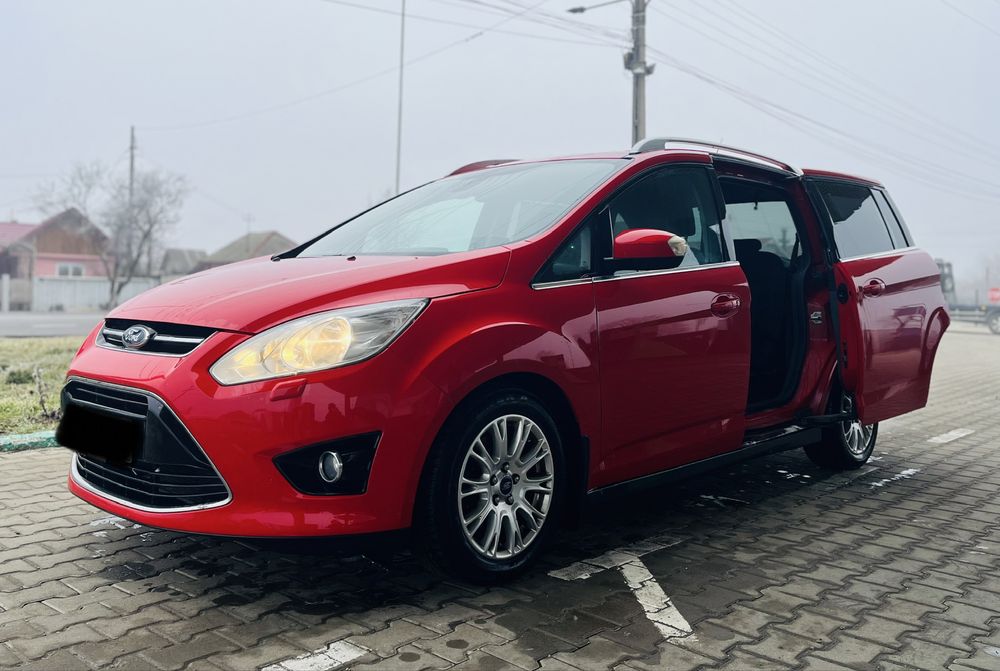 Ford C max / 7 locuri / 1.6 TDCI 116 Cp / km 264.000 / adus recent