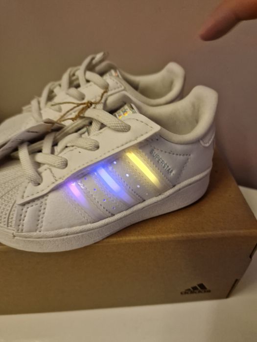 Светещи маратонки Adidas