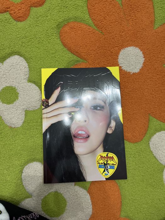 Vind album "Rich Man" aespa versiunea NINGNING