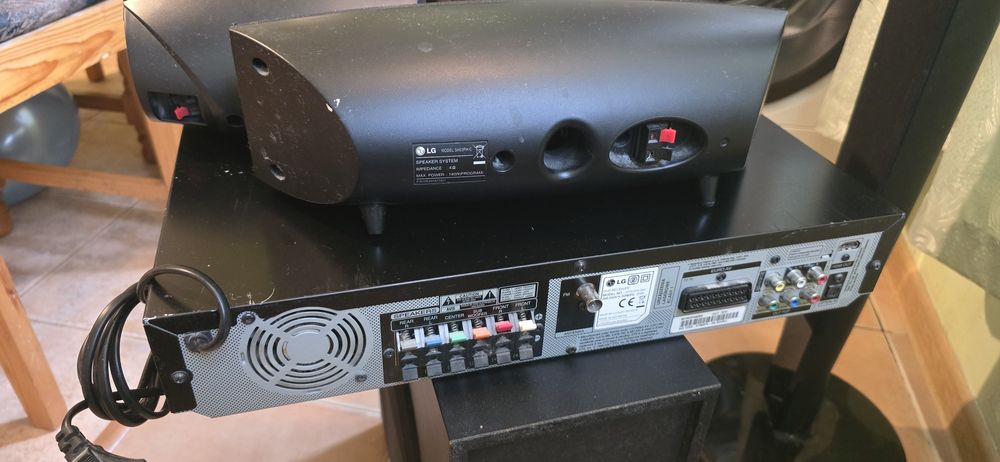 LG 5+1, DVD система за домашно кино HT503PH-DH