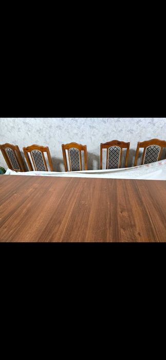 Стол со стульями
