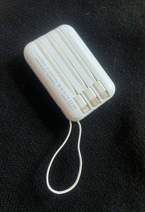 Паурбанк на 20000mAh