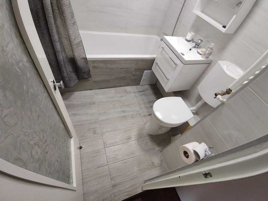 De închiriat apartament cu doua camera