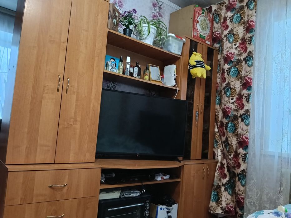 Продам стенку в хорошем состоянии.