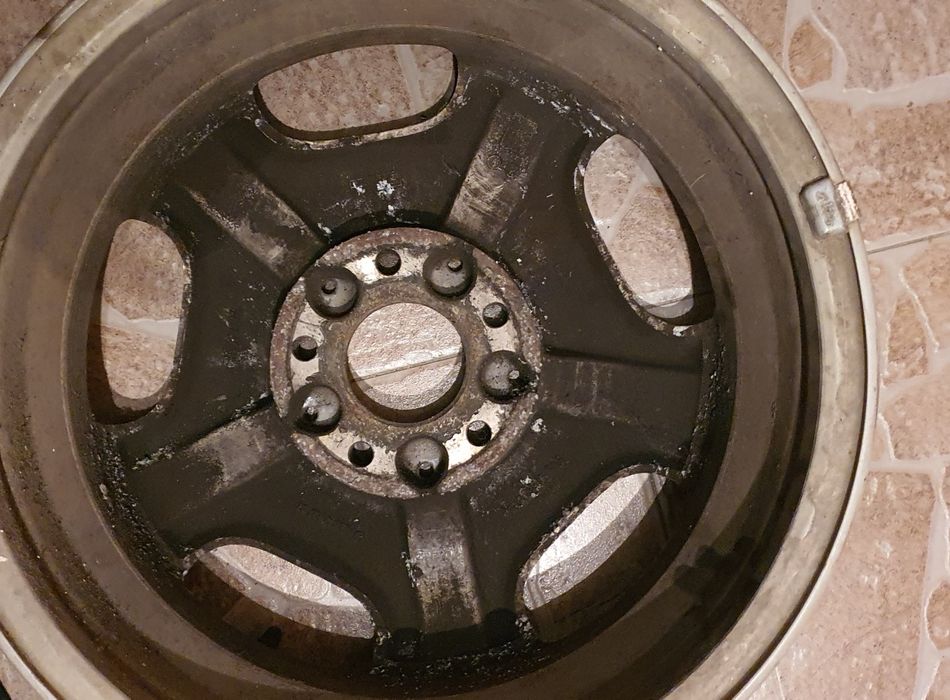 Mercedes джанти(3 бр. - 15") с 2 бр. летни гуми SAVA
