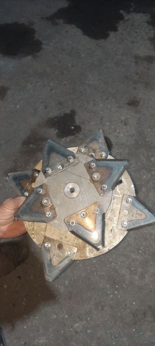 Маховик драбилка учун