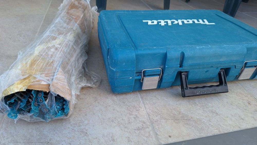 De vânzare masina de insurubat makita 6842