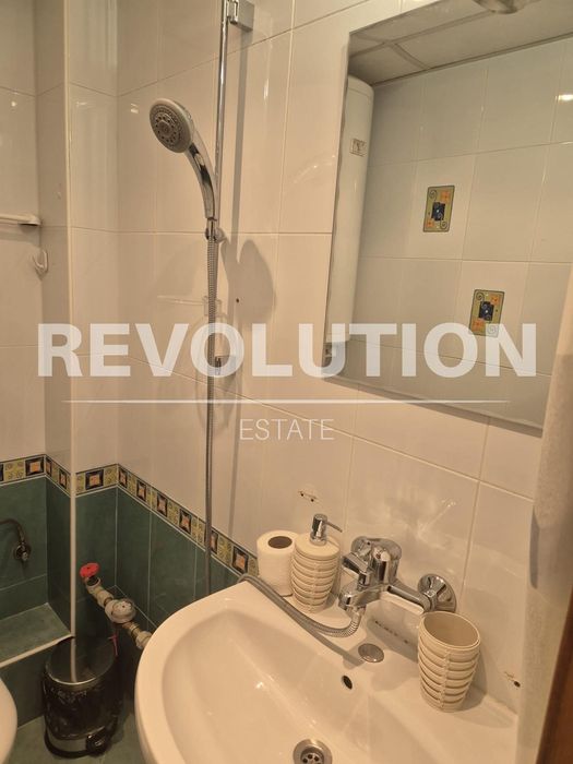 Дава се под наем Двустаен апартамент в Варна, Бриз - 60 кв.м за 800 € - Снимка #9